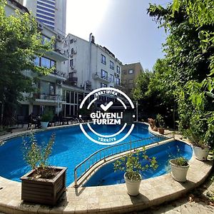 Villa Blanche Hotel&Garden Pool